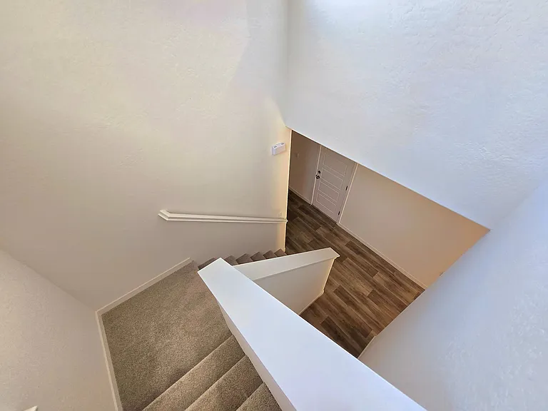 Pioneer Dr W — Photo 22