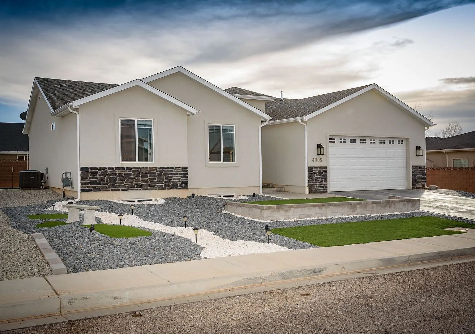 Beautiful Custom Home ! — Photo 3