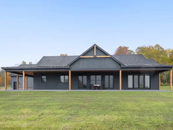 429 Mayville Drive #1, Milton, VT 05468