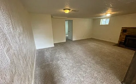 2 bed, 900 sqft, $1,300 — Photo 2