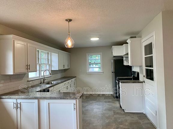 4th image of 1504 Frey Ave