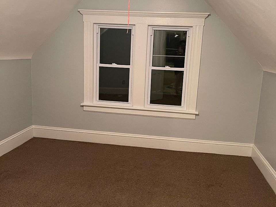 2nd image of 121-123 Harmony St #3