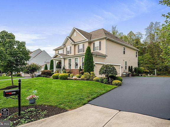 3rd image of 24469 Island Pool Ct