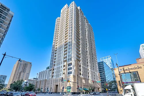 1400 S Michigan Ave Photo 1