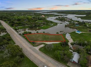 4101 Gum Dr, Dickinson, TX 77539