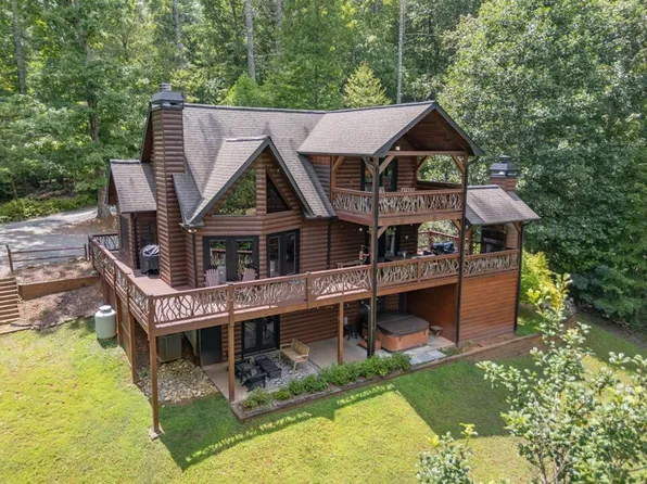 262 White Pine Acres Dr, Mc Caysville, GA 30513
