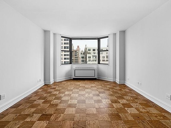 3rd image of 400 E 71st St APT 17N