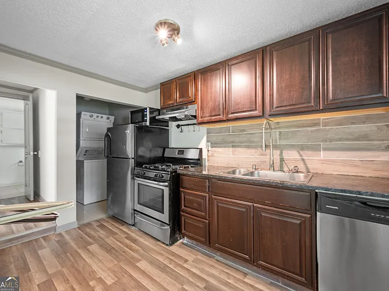 590 Glen Iris Dr NE #C — Photo 6