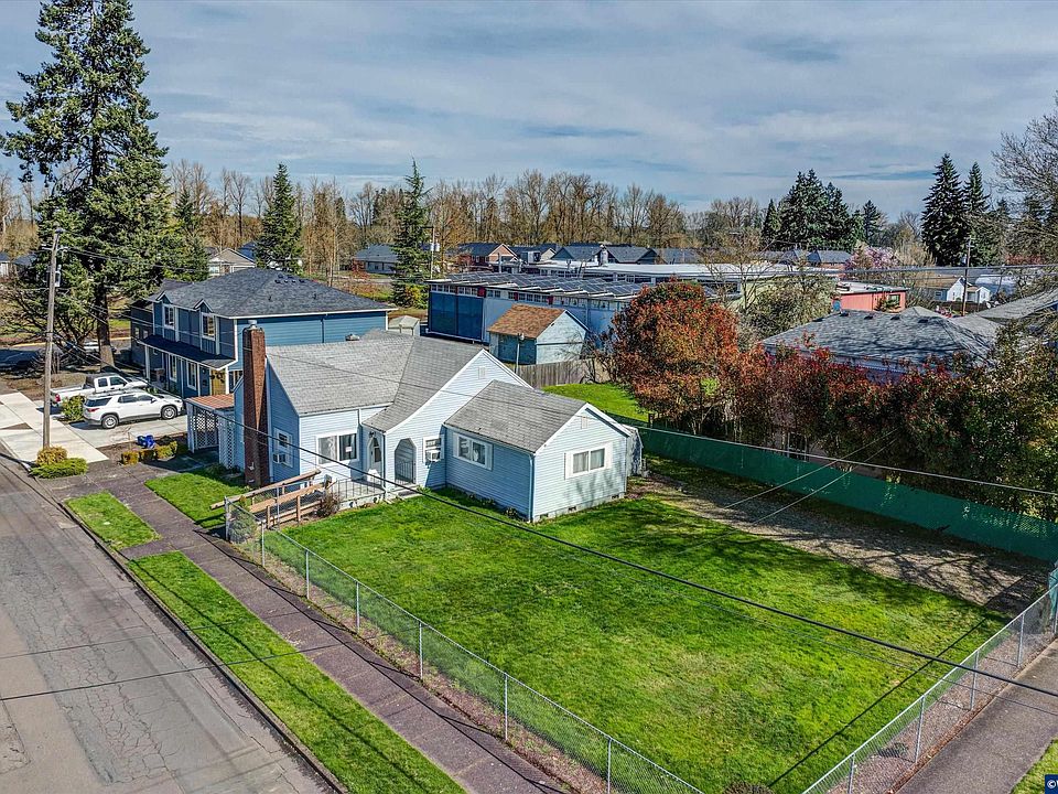 1st image of 111 Madison St NE