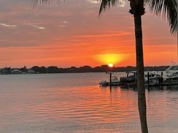 104 Water Club Ct N, North Palm Beach, FL 33408