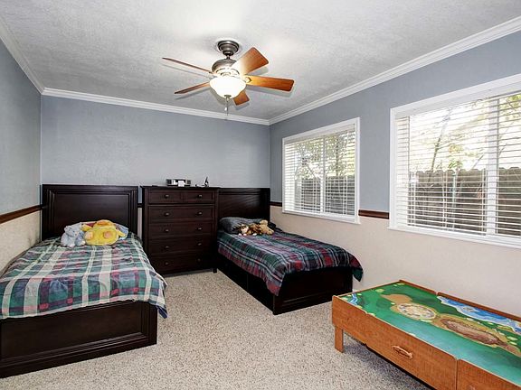 5th image of 245 Alta Vista Ave