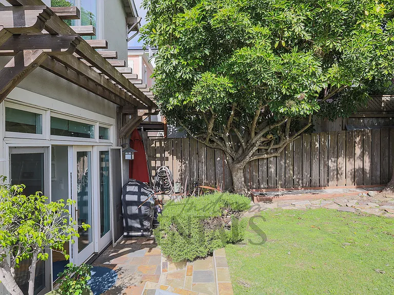 1029 Rhode Island St — Photo 40