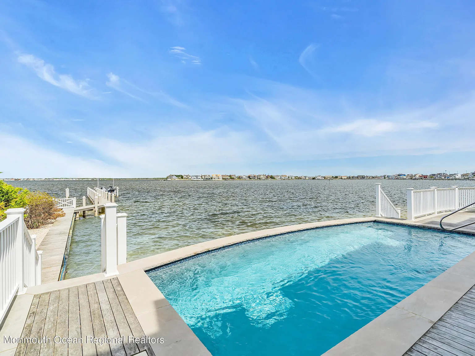 5 bed, 5.0 bath, 4609 sqft, $36,000 — Photo 3