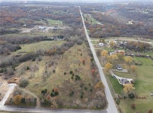 1 S Buckner Tarsney Rd, Buckner, MO 64016