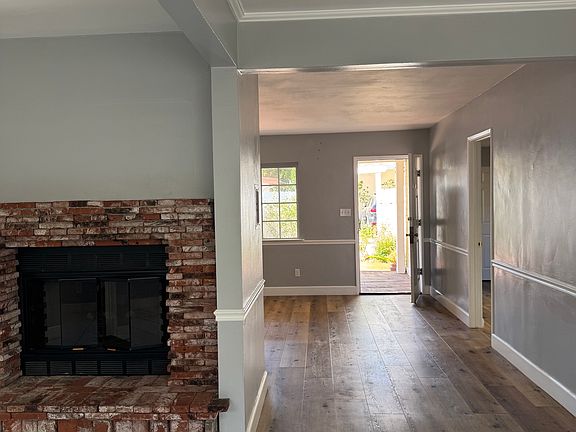 4th image of 261 El Chico Ln