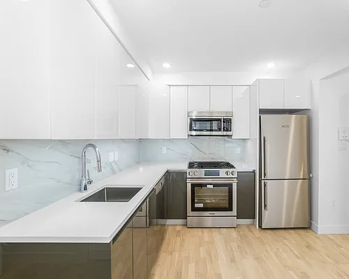 Rented by Bond New York | media 12