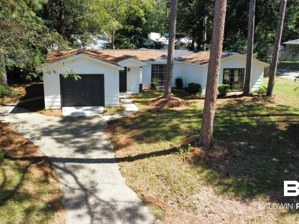 110 Meadow Wood Dr, Daphne, AL 36526