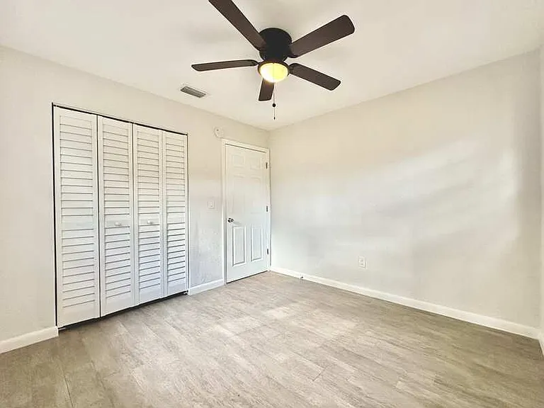 2928 W Elrod Ave — Photo 26
