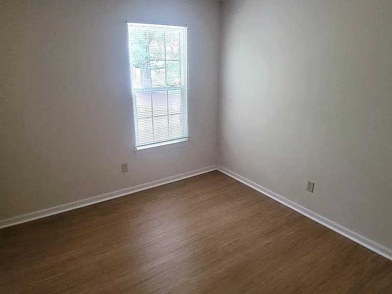 1356 Villa Way #E — Photo 18