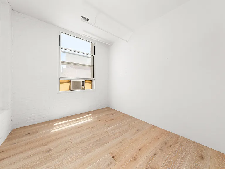 191 Chrystie St #4R — Photo 13