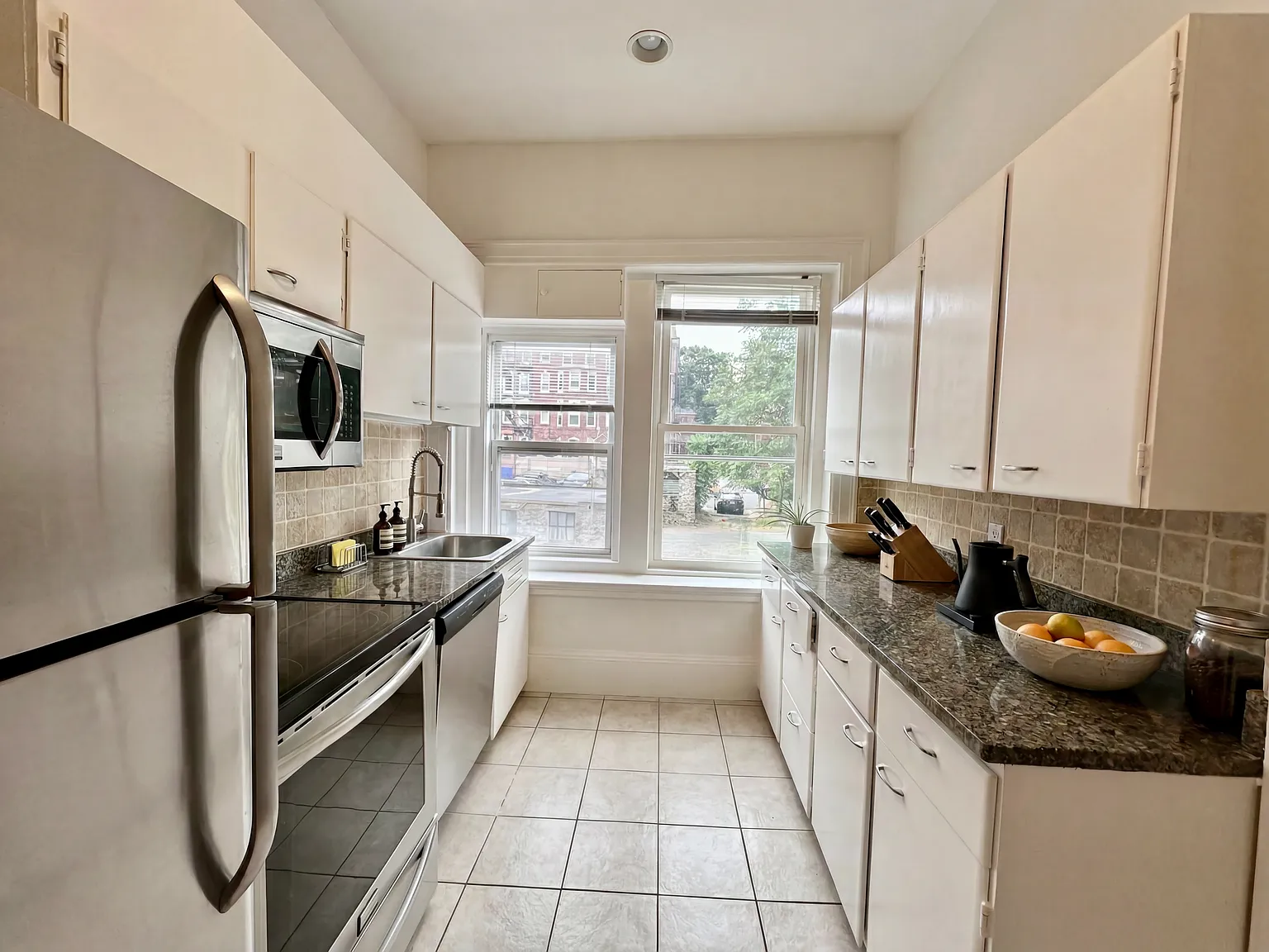 2 bed, 1540 sqft, $3,800 — Photo 3