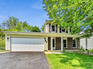 663 Oswego Dr, Carol Stream, IL 60188