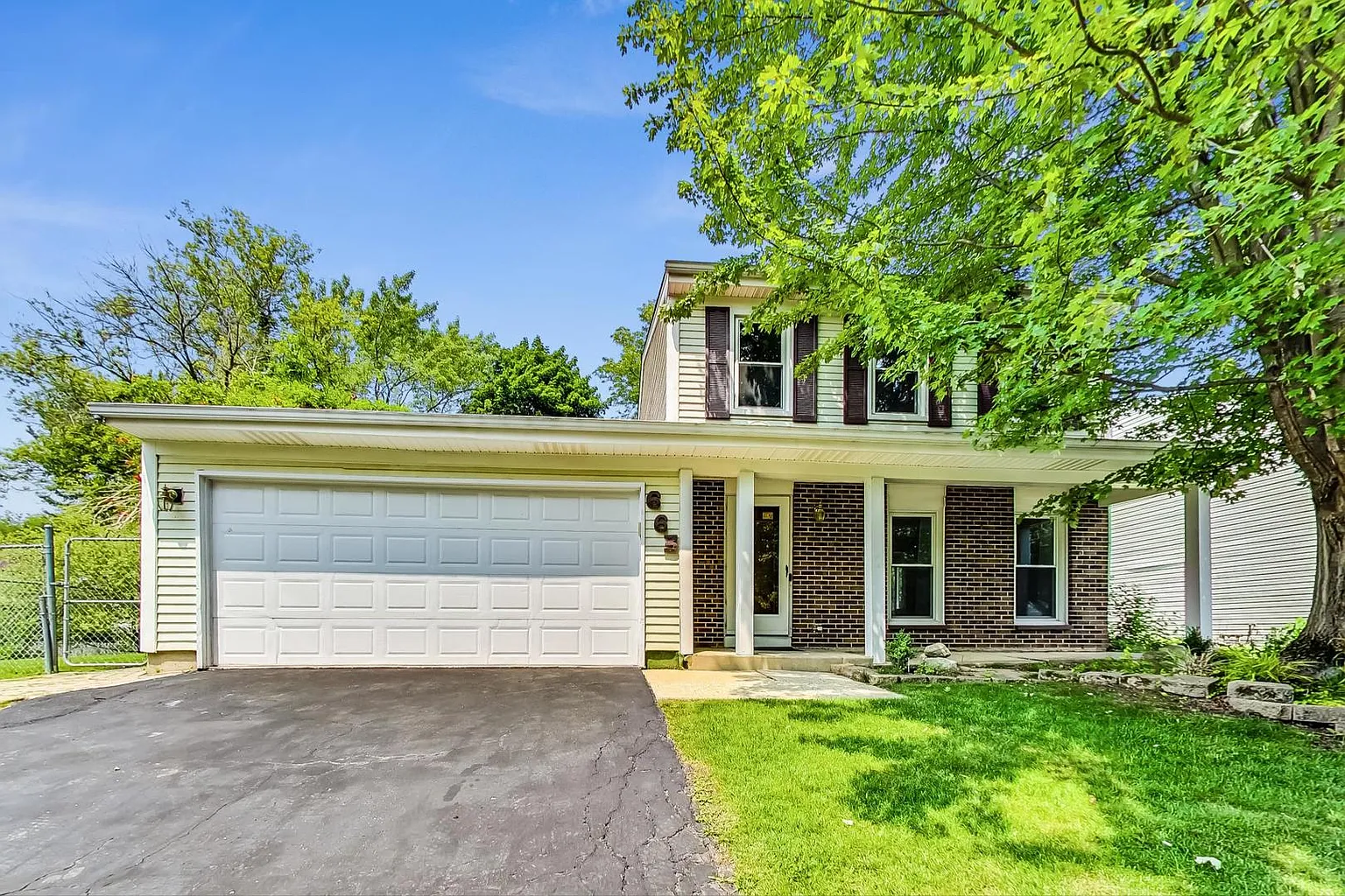 663 Oswego Dr photo 1