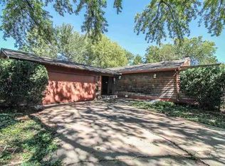 401 Cherry Cir, Manhattan, KS 66503