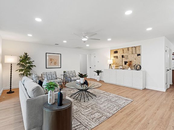 5th image of 5023 Redstart St