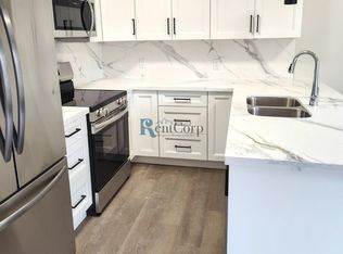 19-4 Peter St #17, Kitchener, ON N2G3J5