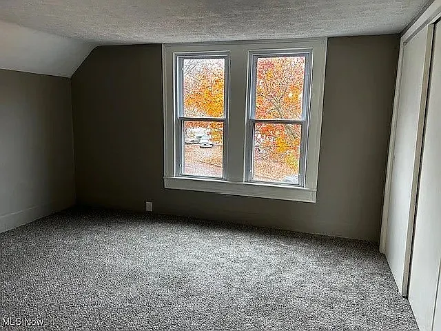 240 Arch St — Photo 6