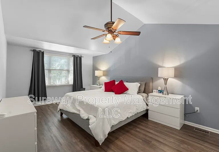 2028 Greenes Way Cir — Photo 19