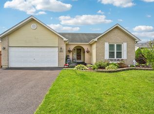 1043 San Mateo Dr, Romeoville, IL 60446