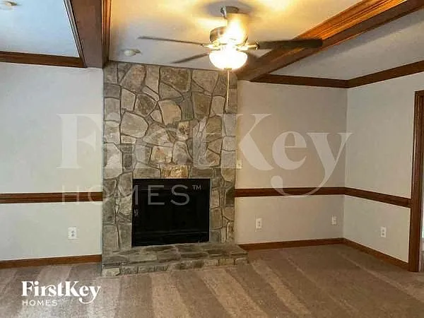 4 bed, 2.5 bath, 2905 sqft, $2,830 — Photo 4