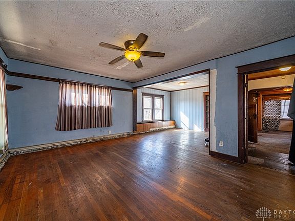3rd image of 719 S Church St