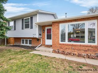 5210 Windmill Rd, Cheyenne, WY 82009