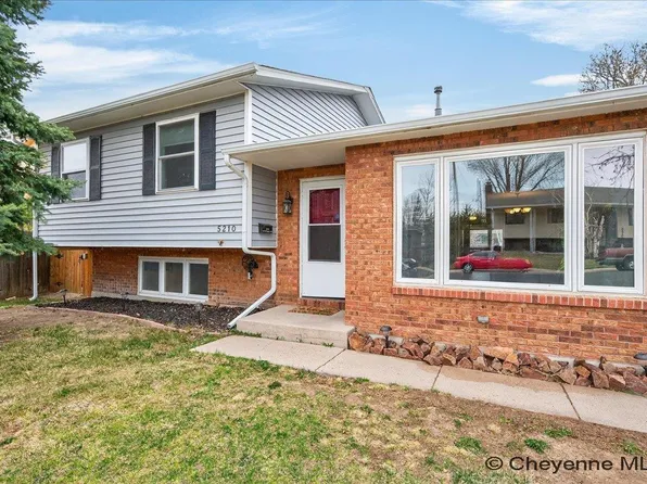 5210 Windmill Rd, Cheyenne, WY 82009