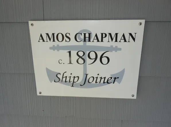 9 Rowland St, Groton, CT 06355