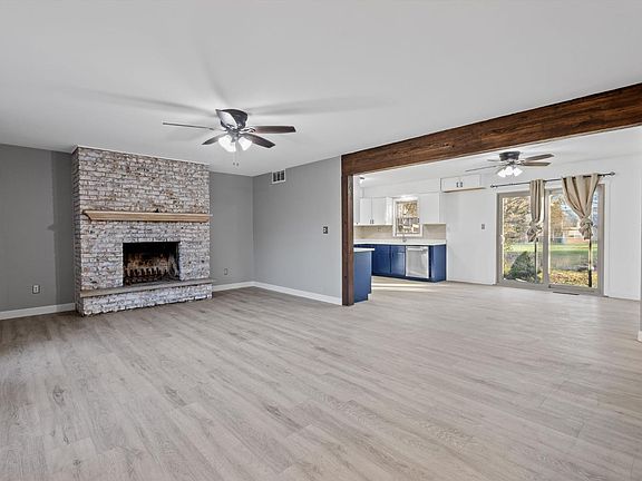 3rd image of 721 W 78th Ave
