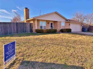 907 SW 66th St, Lawton, OK 73505