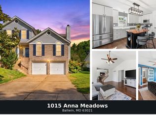 1015 Anna Meadows Ln, Ballwin, MO 63021