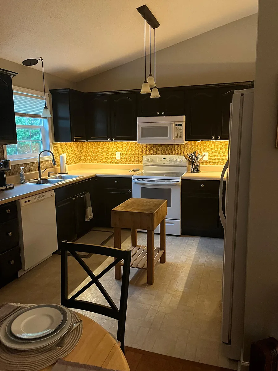 Building Photo - 1209 American Way