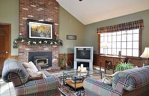 Cozy sunken Family Room