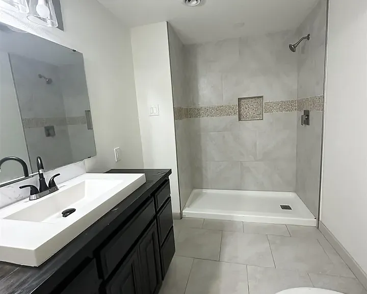 1402 Eugene Ave — Photo 8
