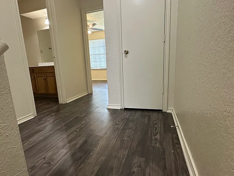 721 Avenue A #1 — Photo 20