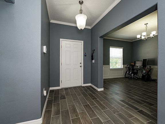2nd image of 3456 Poneta Ave