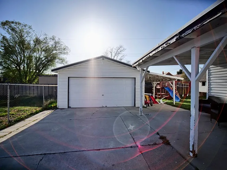 3292 S 4400 W — Photo 34