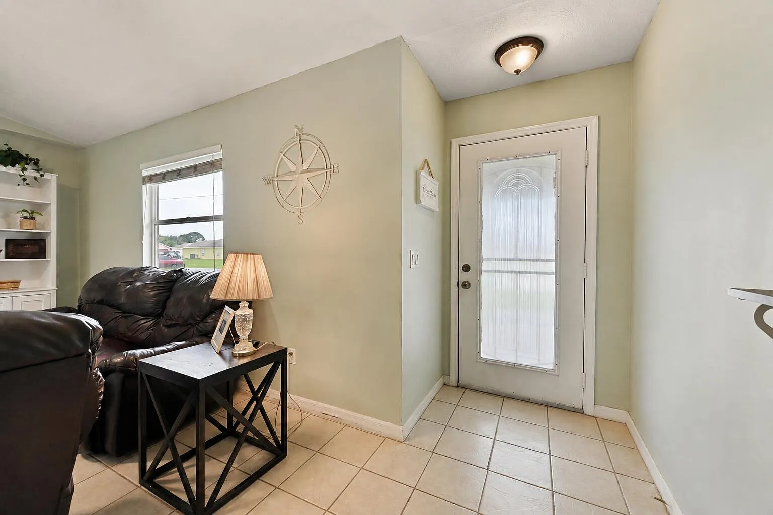 3 bed, 2.0 bath, 1392 sqft, $2,900 — Photo 4