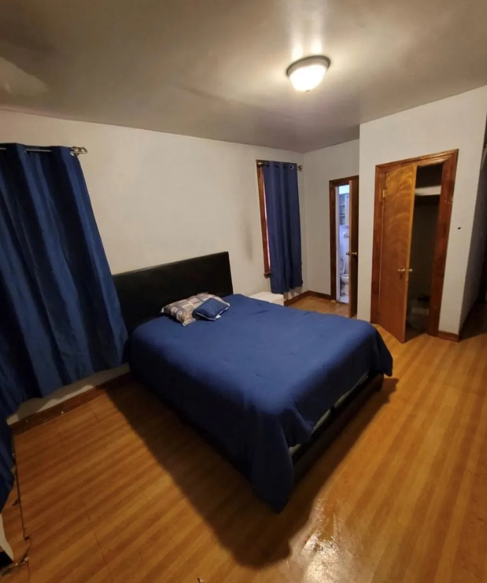 BEAUTIFUL ROOM FOR RENT - Grandview Pl