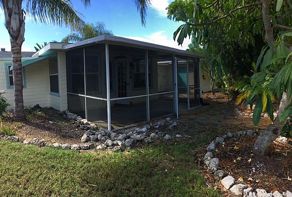 4th image of 2230 Oleander St